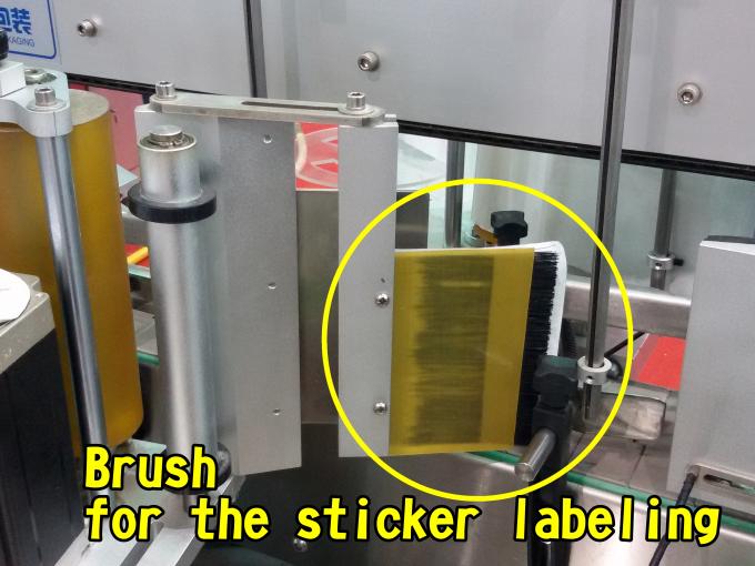 Tasainen pinta automaattinen etiketöintikone laukkujen tehtaalle, nopea 60-350 kpl / min