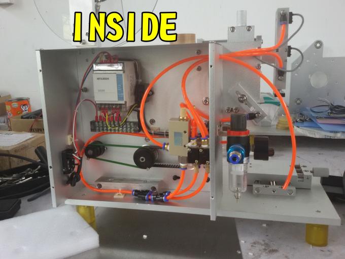 SUS304 Economy-ruostumattomasta teräksestä valmistettu kaksipuolinen tarrojen etiketöintikone pullojen etiketöintiin