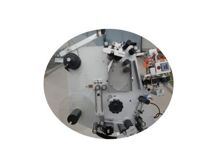 10 ml pieni pullon etiketöintikone, jossa sertifikaatti kaksikerroksinen tarratarra