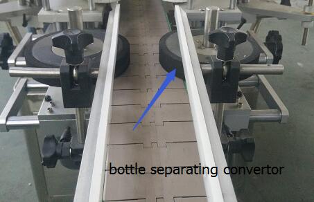 Objektin havaitseminen taikasilmän automaattinen kaksoispuolisten tarrojen etikone kääntöpöydällä