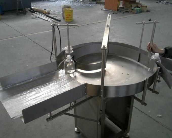 Itsekiinnittyvä tarrojen etiketöintikoneen kuppien etiketöintikone tunnettu päämuunnin