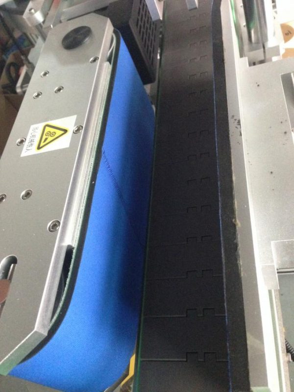 350 ml: n automaattinen lasipullojen etiketöintikone, korkeus 190 mm