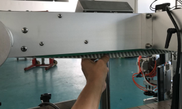 ylöspuristusmekanismin yläpullojen automaattinen pullojen etikettikone, jolla on CE-sertifikaatti